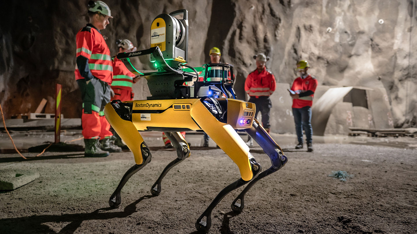 Robothund Spot forbereder skanning i tunnel. Foto: Tomas Jakobsen, BuildingPoint Scandinavia