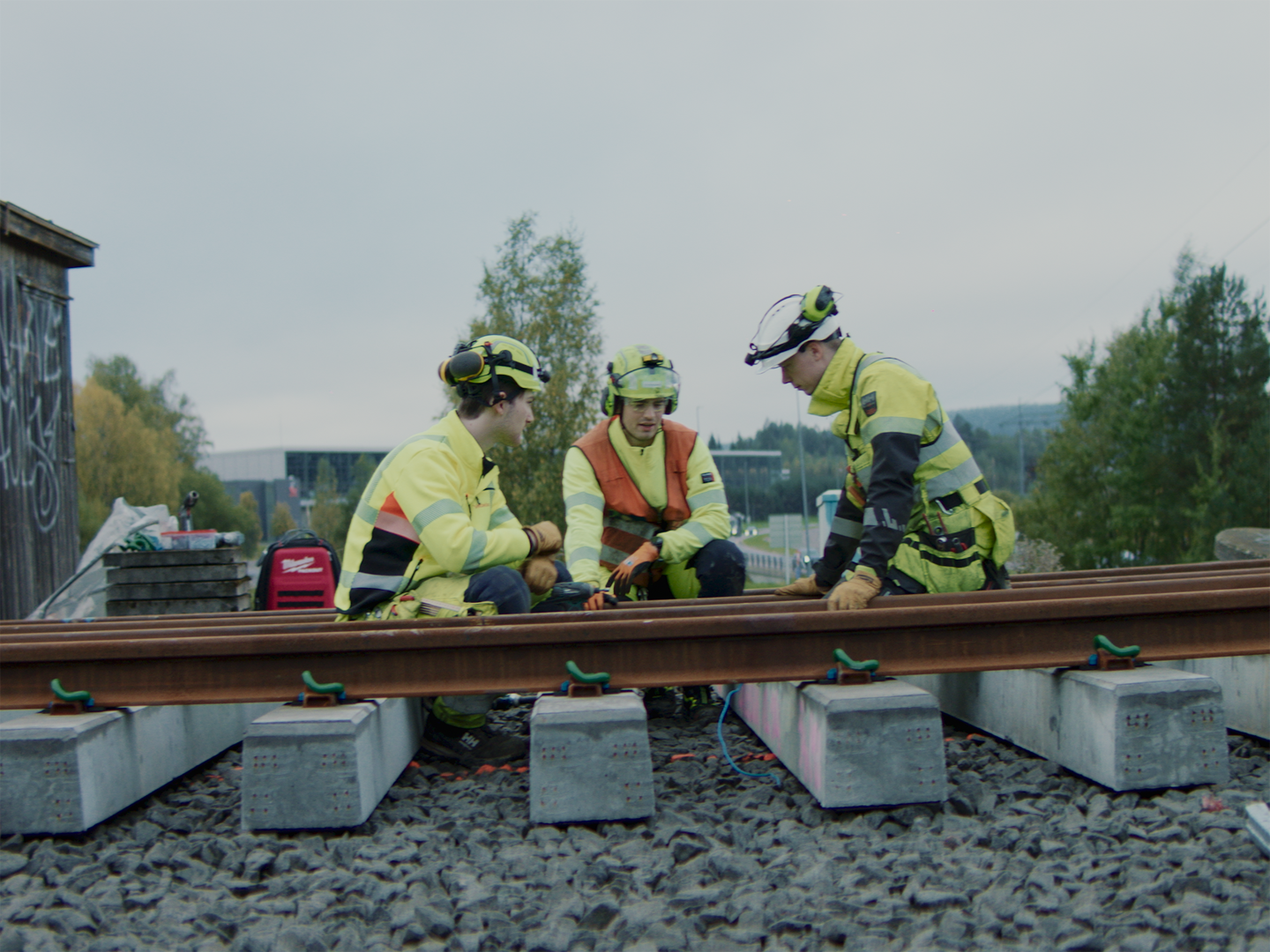 Arbeider på jernbanen. Foto.