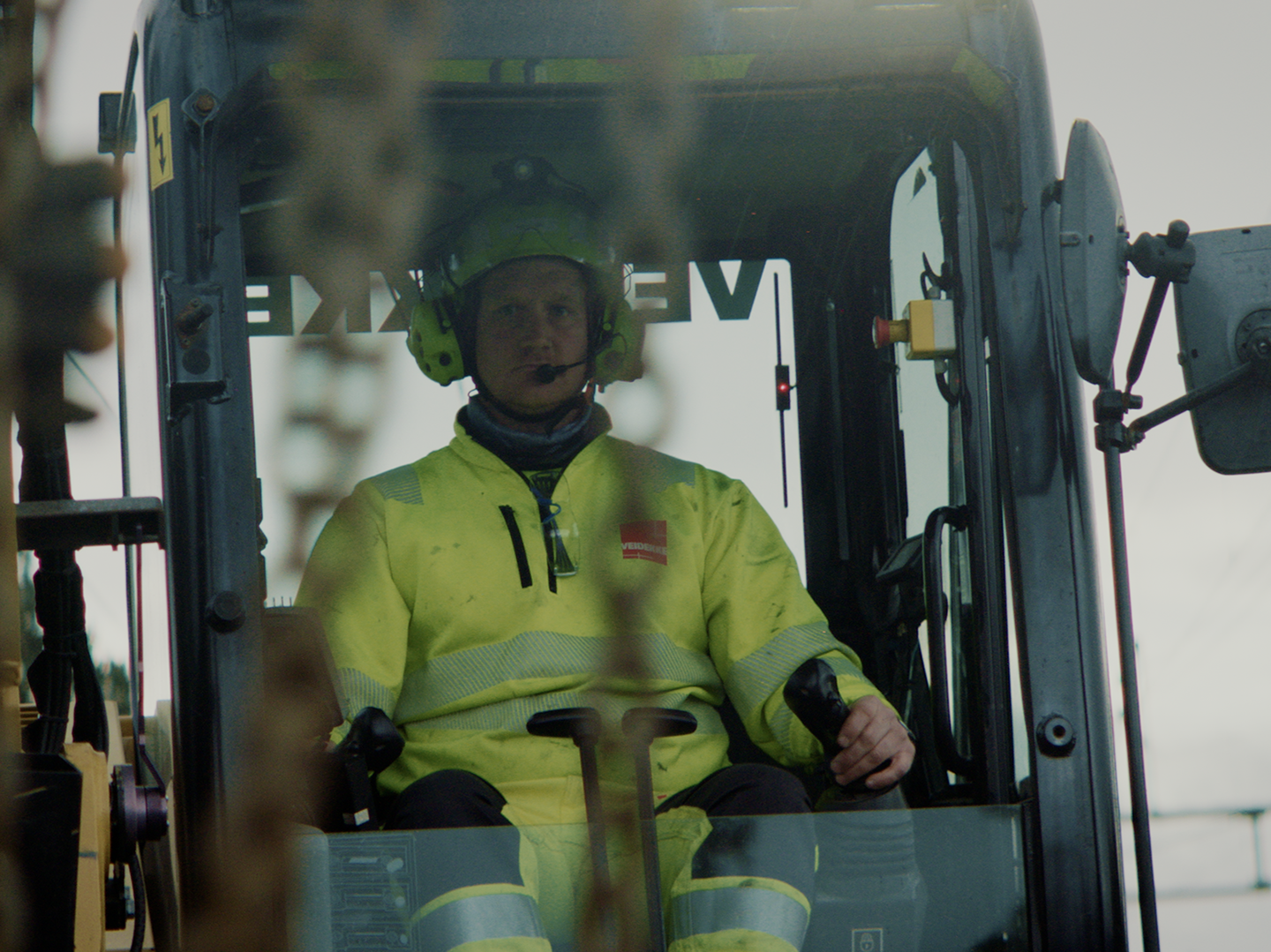 Maskinfører Stian Wernberg i styrhuset