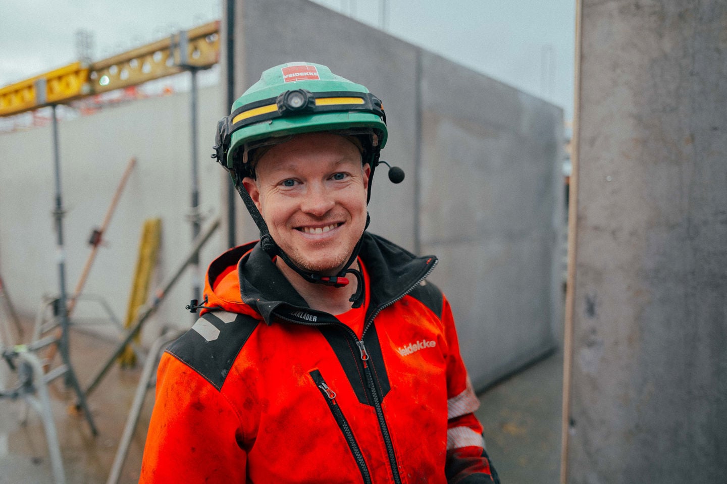 Betongfagarbeider på byggeplass. Foto