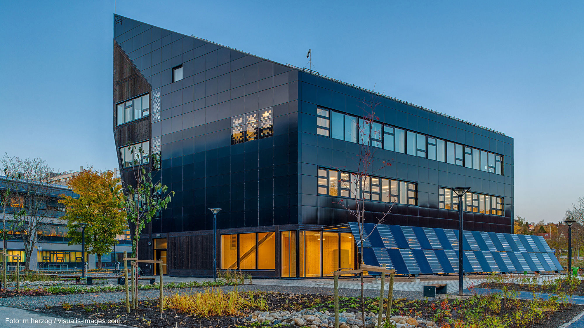 Kontorbygg ZEB Flexible Lab (NTNU/SINTEF) i Trondheim. Foto.
